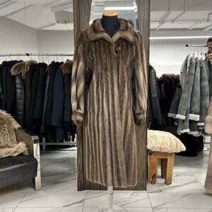 MUSKRAT - Very long drop skin - swakara on back shoulders - was 5995 now $1395